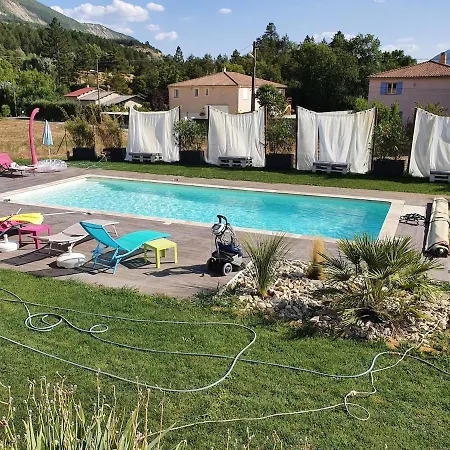 En Provence Villa Tartonne